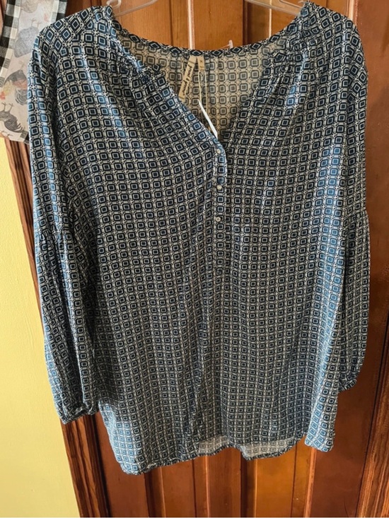 grand & greene Tops - Grand & Greene Blue Geometric Tunic